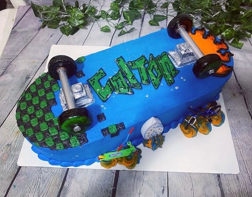Skateboard themed cake by Trista's Treats
